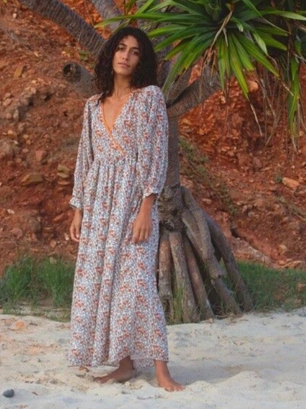 NWOT Daughters of india Binta floral maxi dress in apricot L